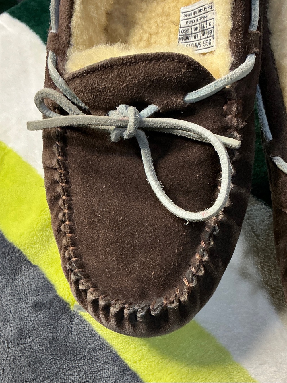 UGG Women’s Brown Suede Moccasin Slippers with Shearling Lining Size 9 - Picture 4 of 16